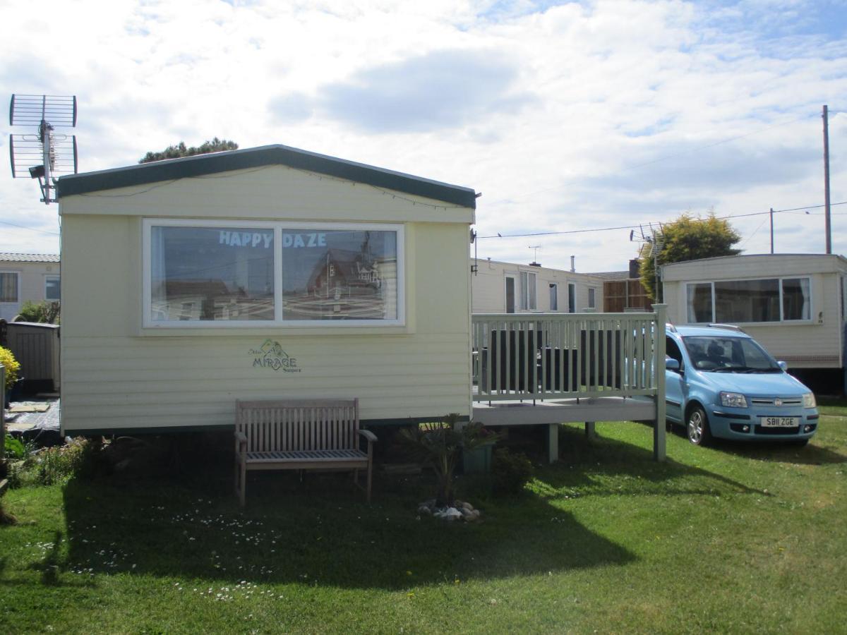 Happydaze Caravan Bacton  Eksteriør billede