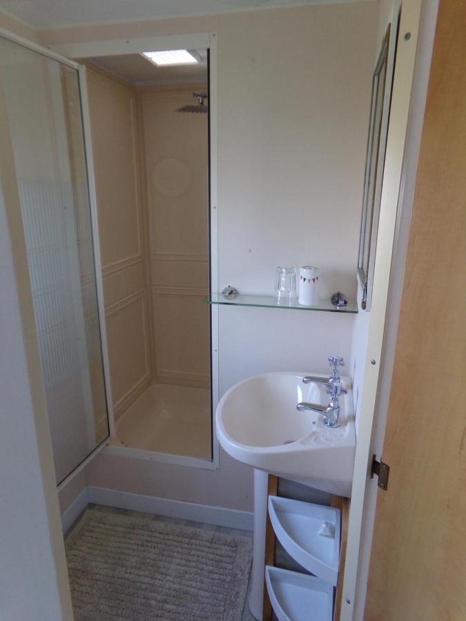 Happydaze Caravan Bacton  Eksteriør billede